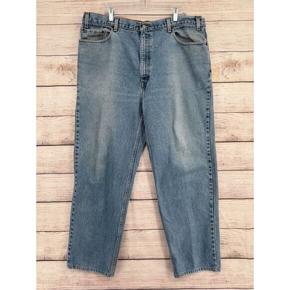 Vintage Y2K Levi's Relaxed Straight Fit Jeans Men's Size 42x32 Blue Light Wash - Picture 1 of 13